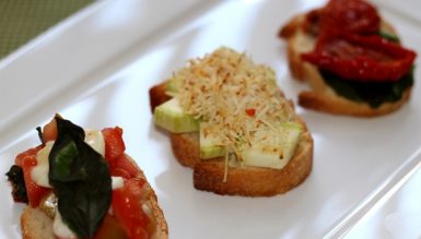 [VÍDEO] Como fazer brusquetas doces e salgadas