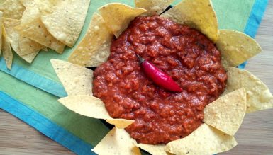 Chilli con carne (carne moída com feijão e molho de tomate apimentado)