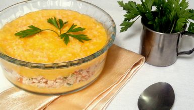 Escondidinho de batata baroa com frango desfiado