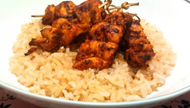 Espetinhos de frango picante (calorias reduzidas)