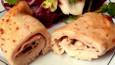 Frango a rolê recheado com queijo e peito de peru (ou presunto)