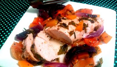 Filé de frango com legumes ao vinho no forno