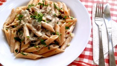 Molho cremoso de sardinha com limão e ervas