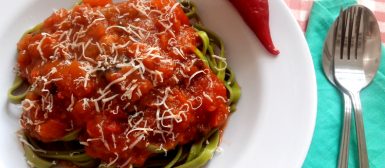 Macarrão à Arrabiata (all’Arrabiata, molho de tomate com pimenta)