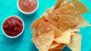 Nachos mexicanos (tortilhas crocantes de milho — tipo Doritos)