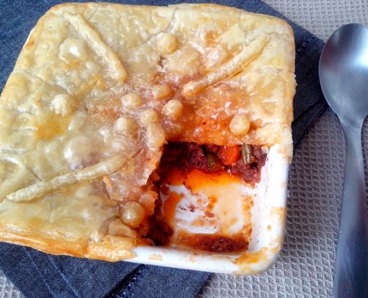 Pot pie de carne com legumes (torta sem base de massa, feita no refratário)