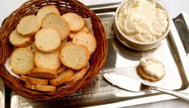 Patê de queijo parmesão