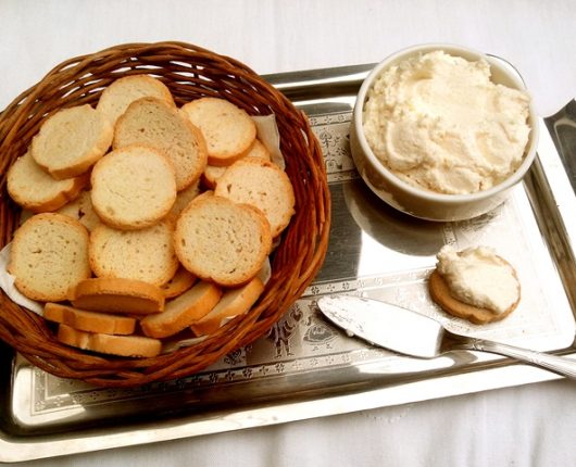 Patê de queijo parmesão