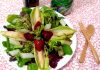 Salada com endívias, aspargos brancos e morangos