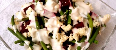 [VÍDEO] Salada morna de beterraba (com vagem, gorgonzola e molho cremoso de limão)