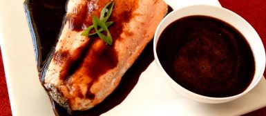 Molho tarê (molho oriental agridoce a base de shoyo)