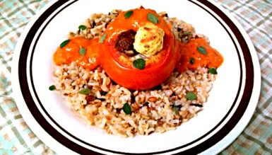 Tomates farcies (tomates recheados com carne e/ou ricota)