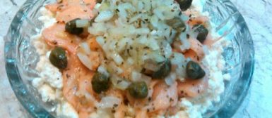 Salada de salmão defumado com ricota