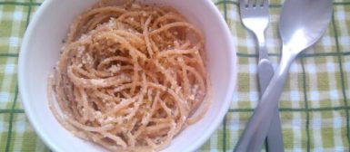 Pasta al burro (massa na manteiga com parmesão)