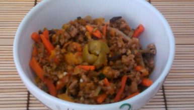 Guisado de carne moída com legumes à Julienne