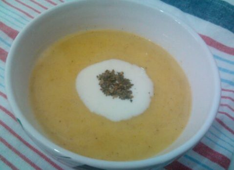 Creme de mandioquinha assada e gengibre