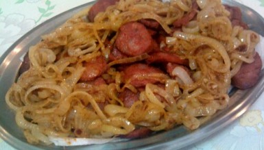 Linguiça acebolada