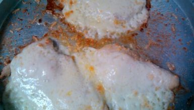 Filé de frango com queijo ao forno