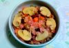 Salada de legumes e champignons com molho de iogurte e mostarda