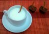 Cubos de chocolate com especiarias para submarino (leite ou café com chocolate derretido)