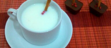 Cubos de chocolate com especiarias para submarino (leite ou café com chocolate derretido)