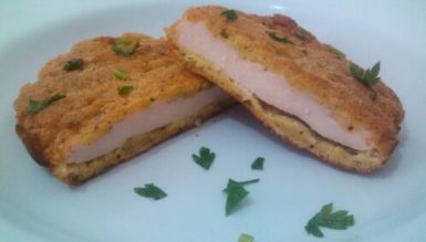 Filé de frango empanado com parmesão