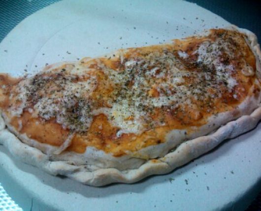 Calzone delicioso do Odair (pizza fechada)