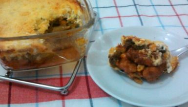 Frango gratinado com cream cheese, brócolis e milho verde