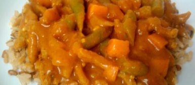Curry de carne de soja com legumes