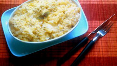 Mac ‘n’ cheese (macarrão tradicional americano com creme de queijo gratinado no forno)